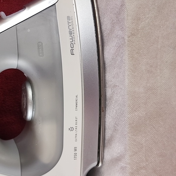 Rowenta Professional Extra Long Burst, Commercial Iron. Made in Germany  1750 W. - Picture 5 of 16